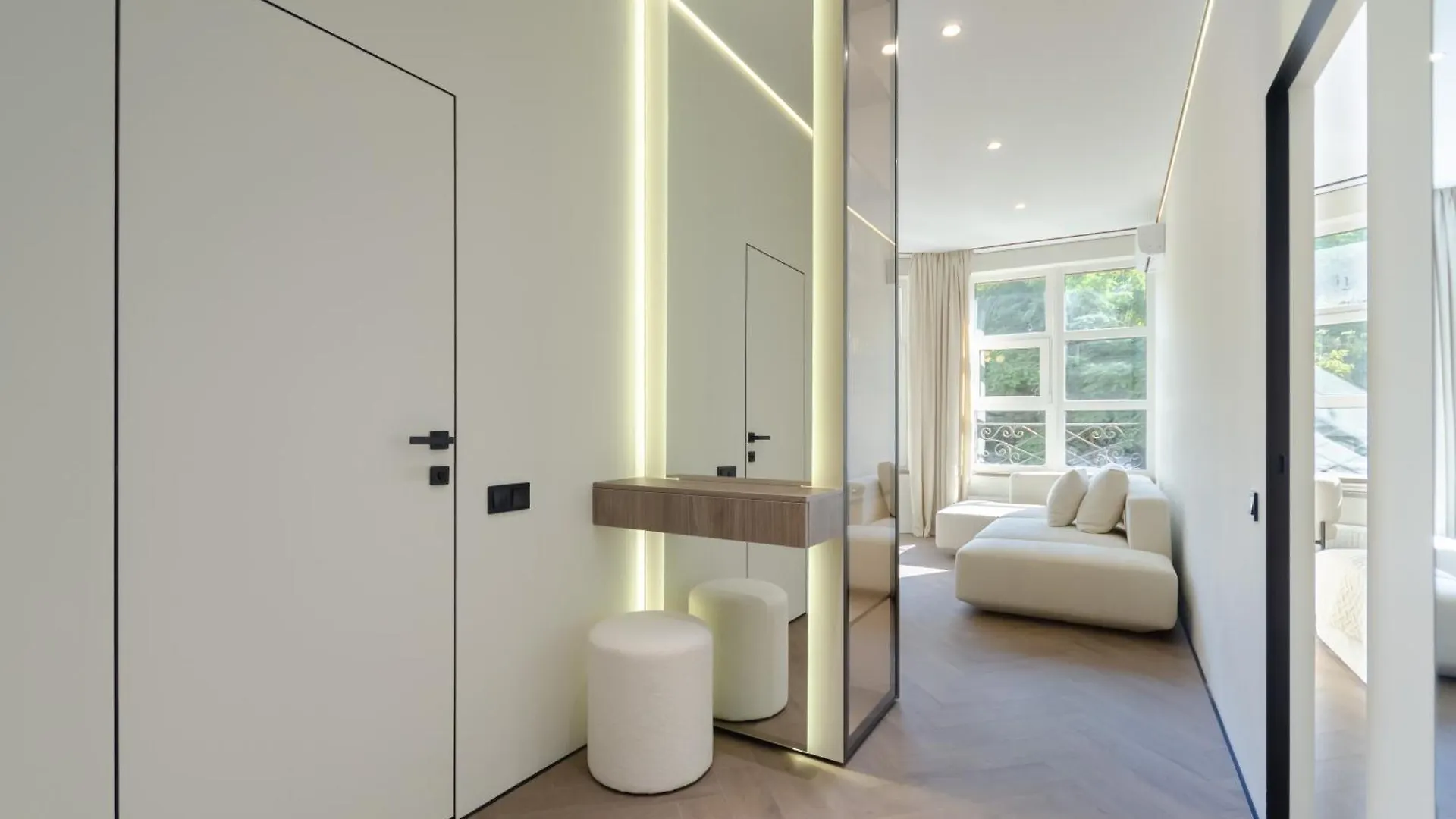 Petrovdom Apartment 03-258 In Rc Pechersk Plaza, Mykhaila Boichuka 17 Kiev