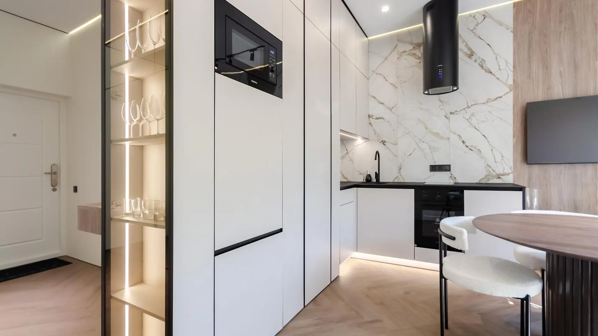 Petrovdom Apartment 03-258 In Rc Pechersk Plaza, Mykhaila Boichuka 17 Kiev