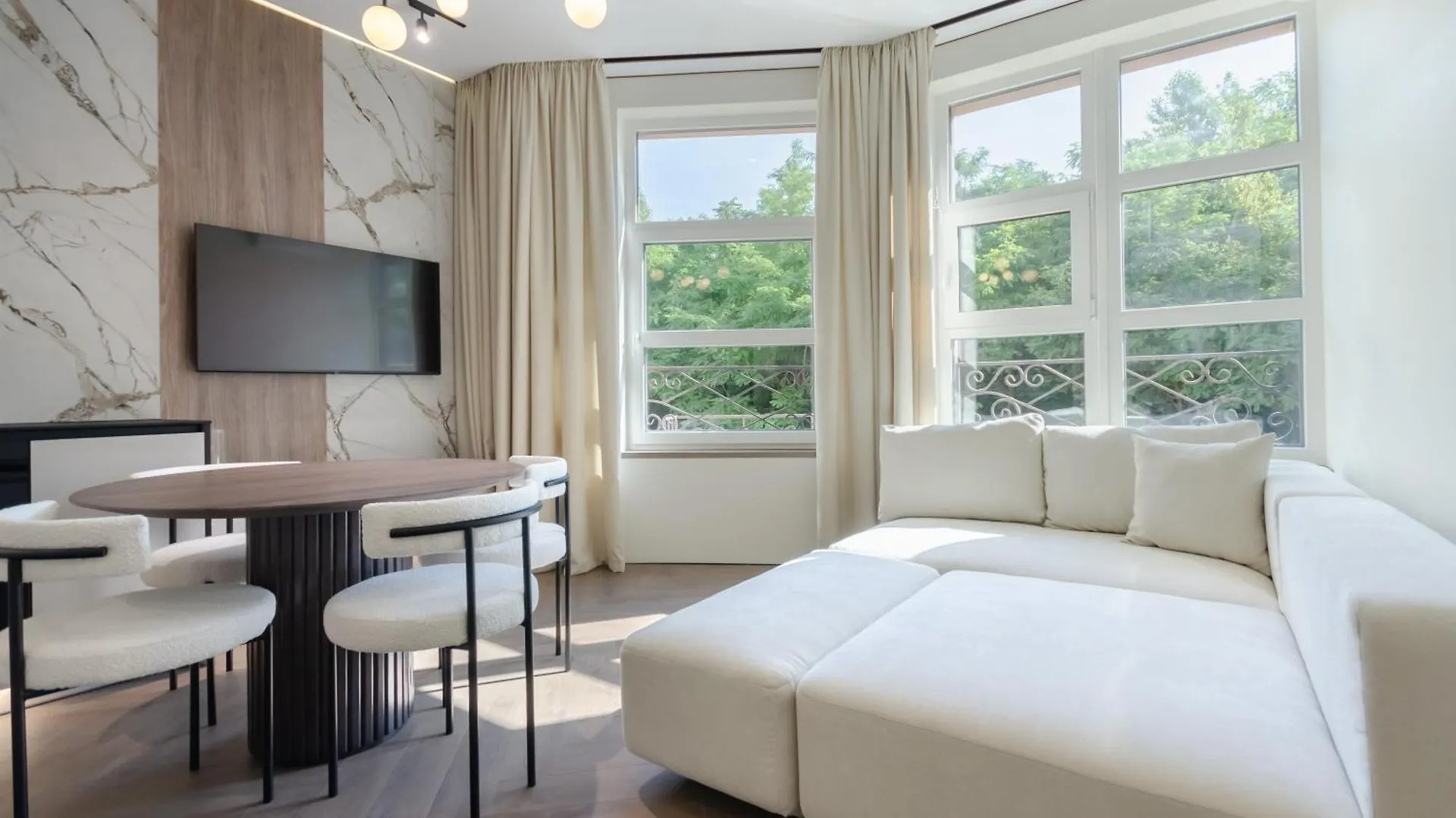 Petrovdom Apartment 03-258 In Rc Pechersk Plaza, Mykhaila Boichuka 17 Kiev Ukraina