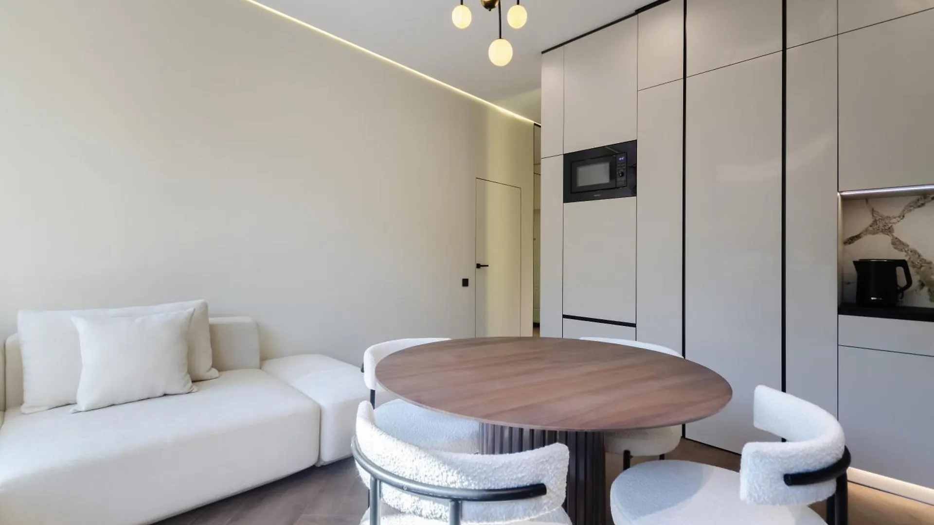 Petrovdom Apartment 03-258 In Rc Pechersk Plaza, Mykhaila Boichuka 17 Kiev 0*,