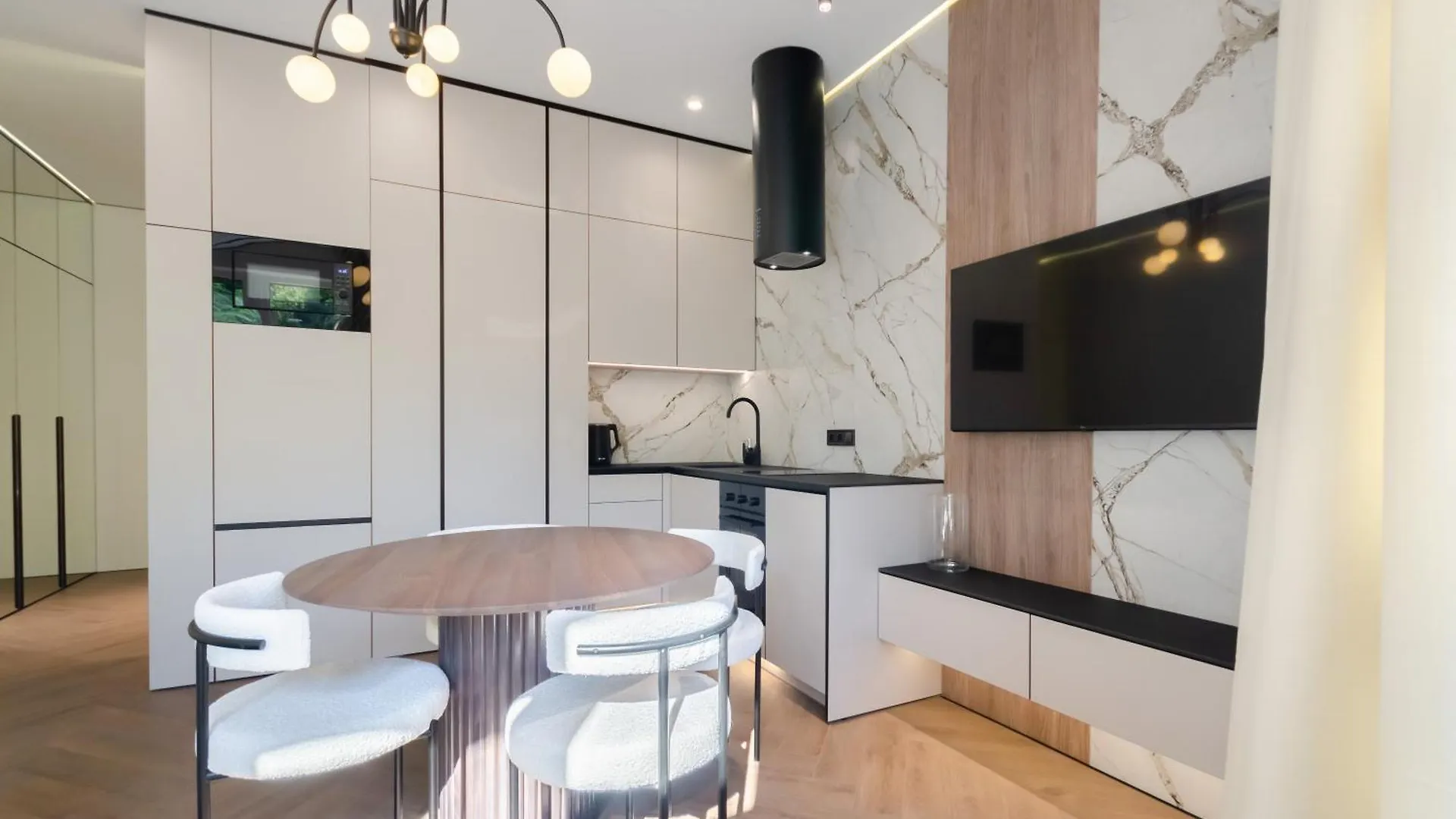 Petrovdom Apartment 03-258 In Rc Pechersk Plaza, Mykhaila Boichuka 17 Kijev