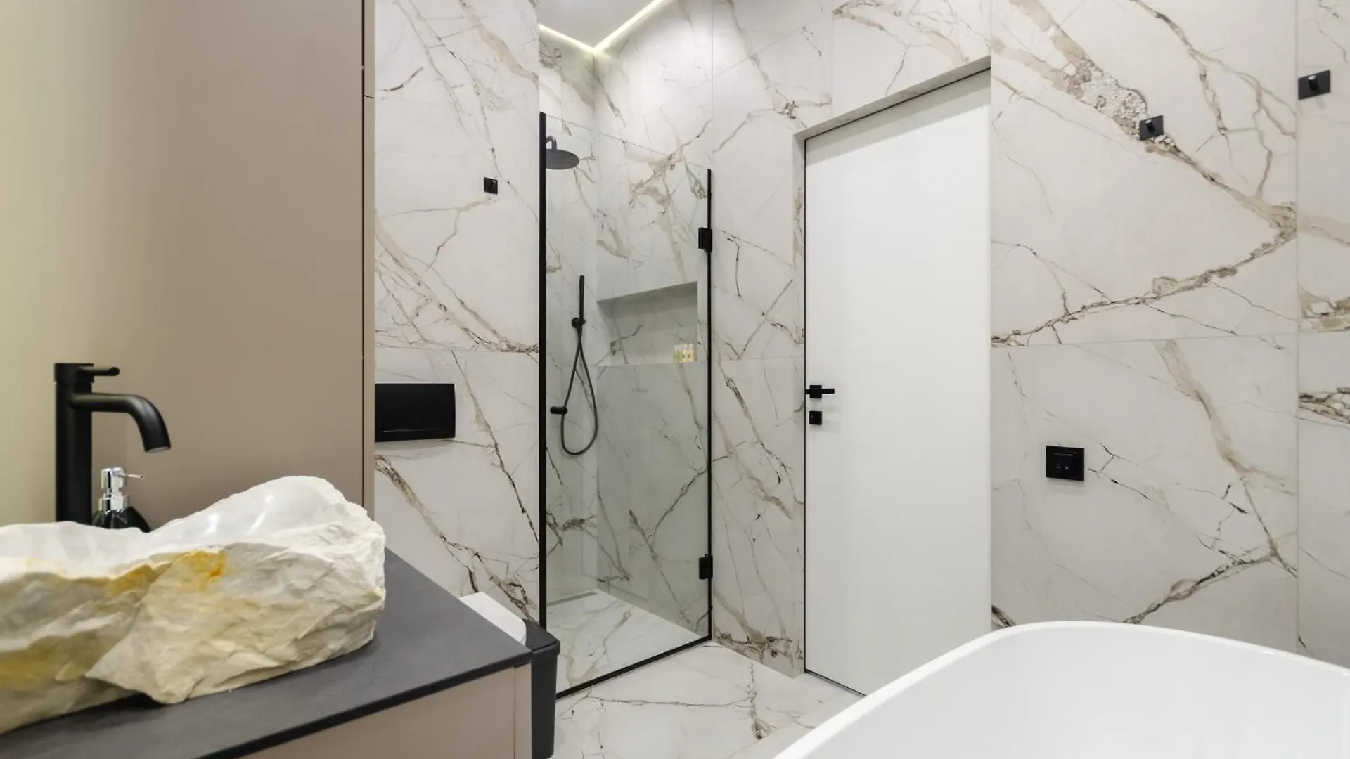 Petrovdom Apartment 03-258 In Rc Pechersk Plaza, Mykhaila Boichuka 17 Kijev