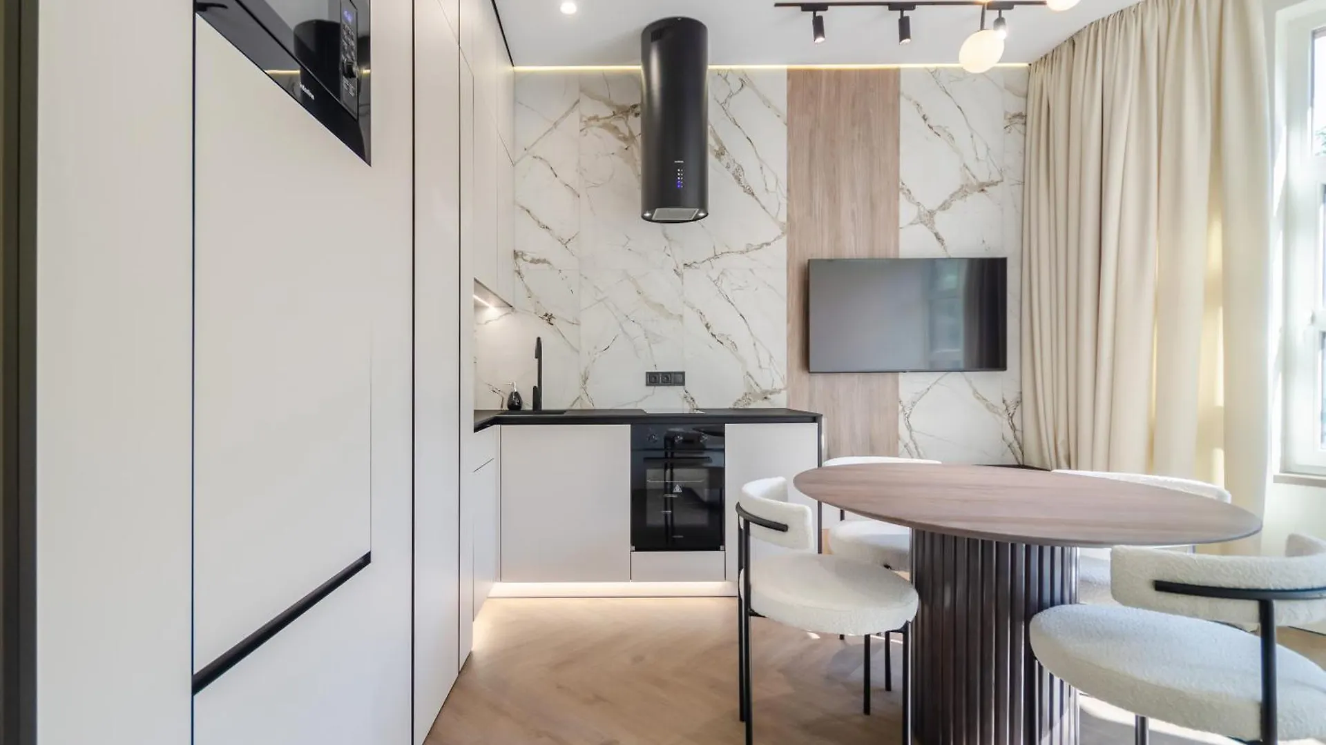Petrovdom Apartment 03-258 In Rc Pechersk Plaza, Mykhaila Boichuka 17 Kijev