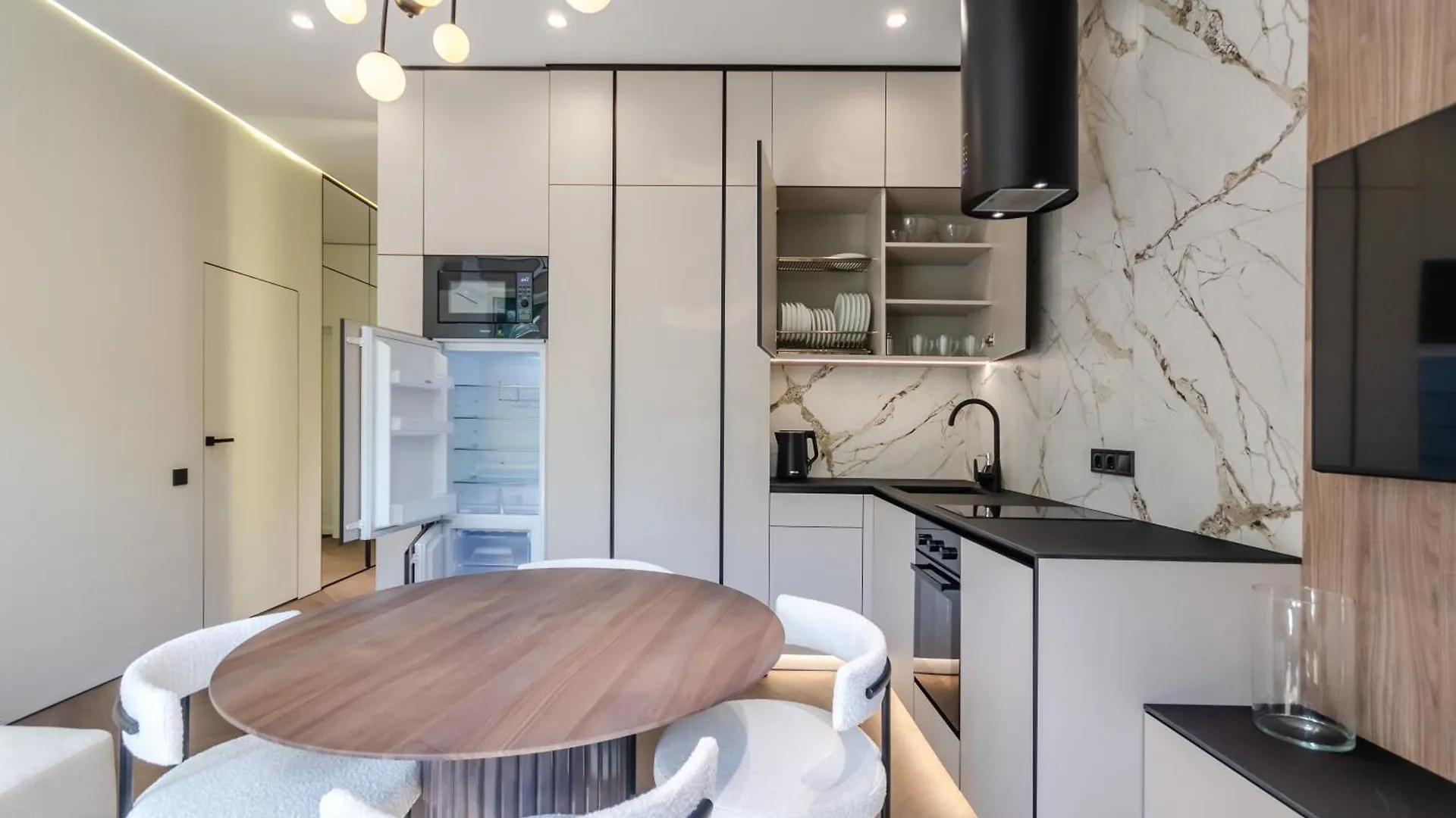 Petrovdom Apartment 03-258 In Rc Pechersk Plaza, Mykhaila Boichuka 17 Kyiv